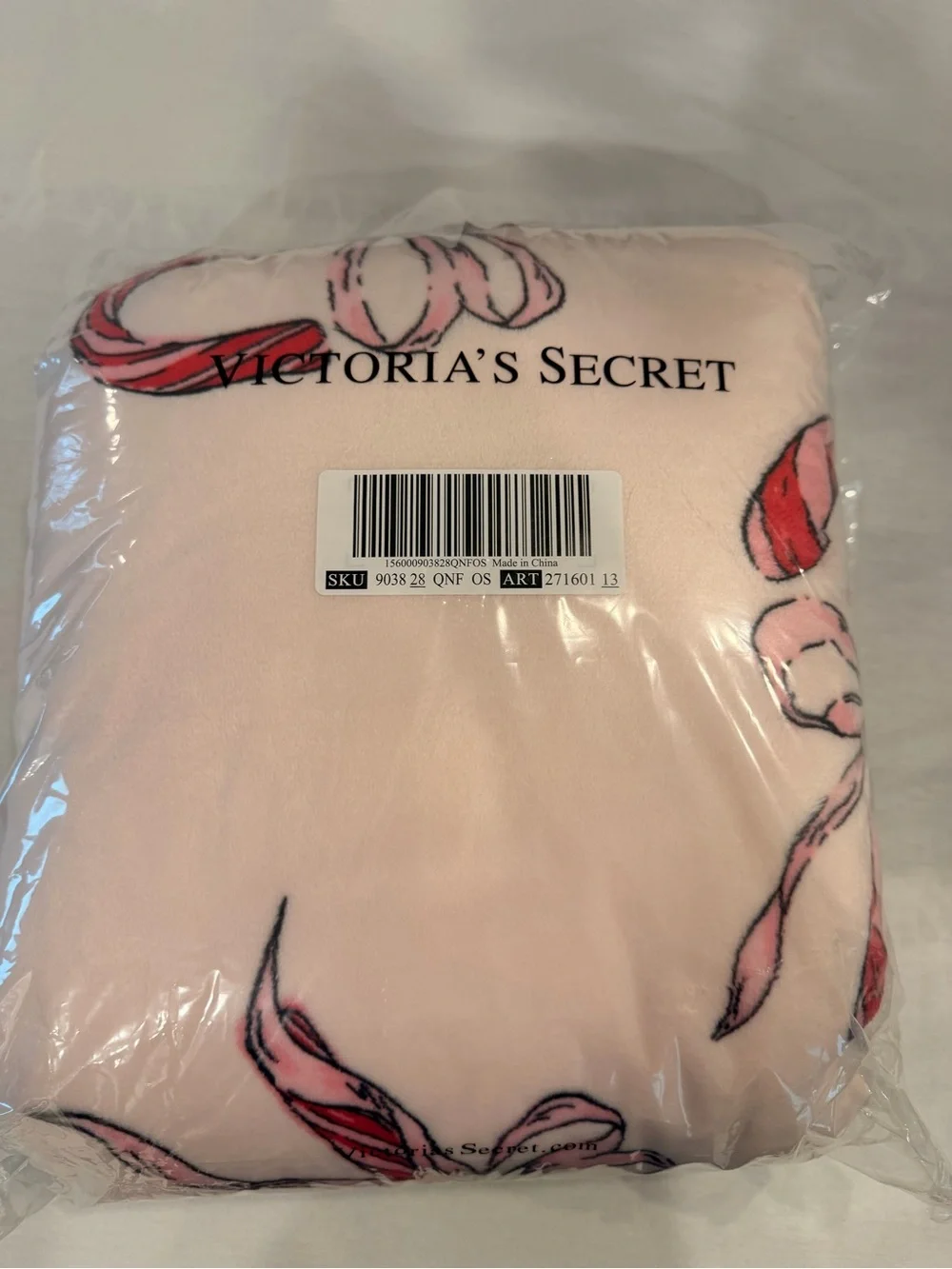 Victoria's Secret Pink Floral Plush blanket